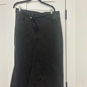 Blank Black Maxi Skirt